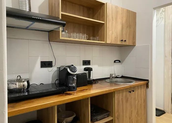 Apartamento багатомісні на арсенальній